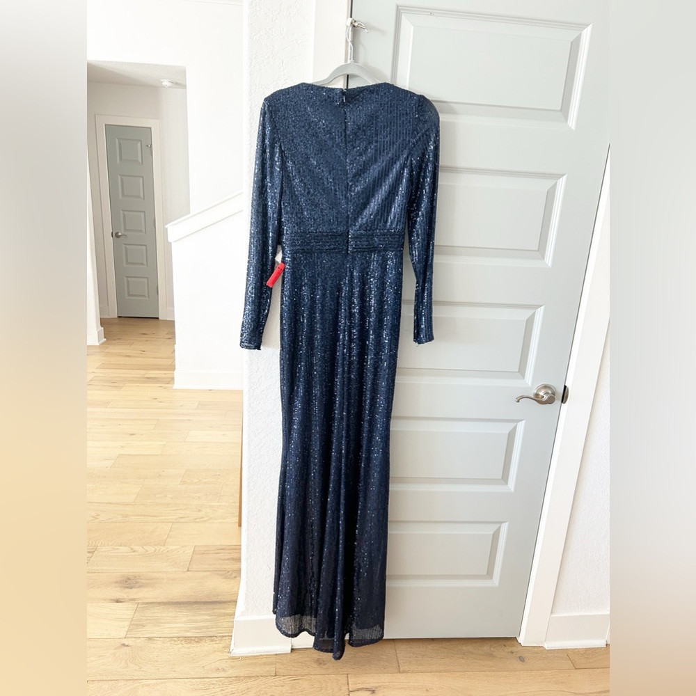 NWT Mac Duggal Ieena Long Sleeve Sequin Gown Midnight Blue 26490 - Picture 3 of 8